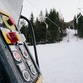 Seilbahntechnik des Bachlifts, Doppelmayr Seilbahnen, moderner Tellerlift in Österreich