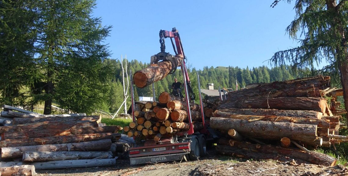 Bau-Arbeiten während Lift-Bau, Kärnten