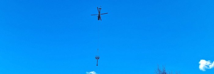 Helikopter-Flug für Stützenmontage bei der Seilbahn, Seilbahntechnik in Bad Kleinkirchheim, Investition in das Skigebiet