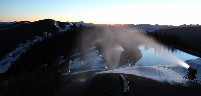 Beschneiungs-Start an der Bergstation Biosphärenparkbahn Brunnach im Bad Kleinkirchheimer Skigebiet