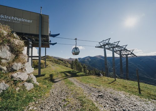 Bergstation der Biosphärenparkbahn Brunnach im Sommer