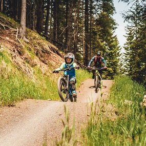 Kind am Mountainbike, Bad Kleinkirchheimer Flow Country Trail