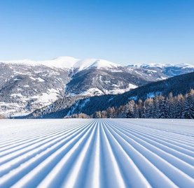 mit den Bad Kleinkirchheimer Bergbahnen die ersten Schwünge im Schnee ziehen, breite abwechslungsreiche Abfahrten mit Bergpanorama, Winterurlaub in den Alpen   r,  