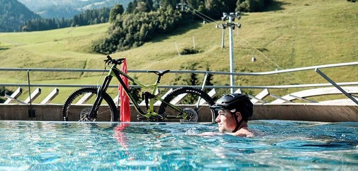 Alex Payer im Thermal Römerbad Bad Kleinkirchheim, Schwimmen