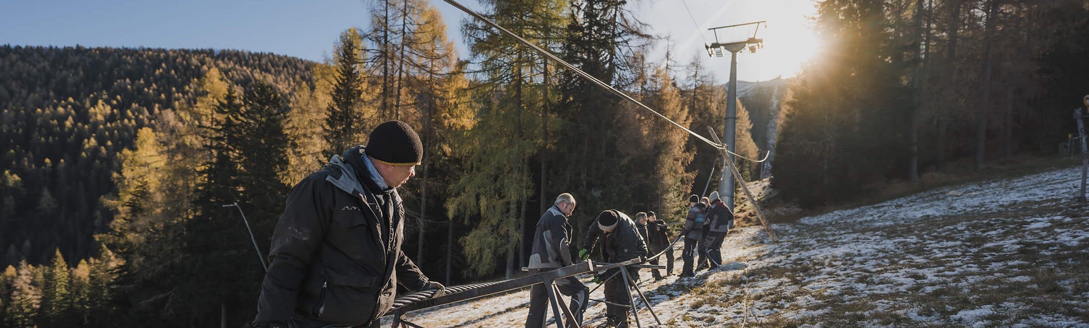 Seilspleissung an der Kaiserburgbahn in Bad Kleinkirchheim, Bergbahnen Team bei den Arbeiten der Seilspleissung, Firma Teufelberger