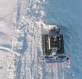 Drohnenansicht Prinoth Leitwolf Pistengerät