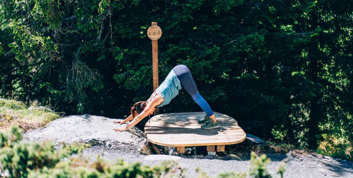 Mountain Yoga Trail auf 2.000 m Seehöhe, Biosphärenparkbahn Brunnach, Bad Kleinkirchheimer Bergbahnen, Yoga-Urlaub Kärnten, Yoga-Plattform