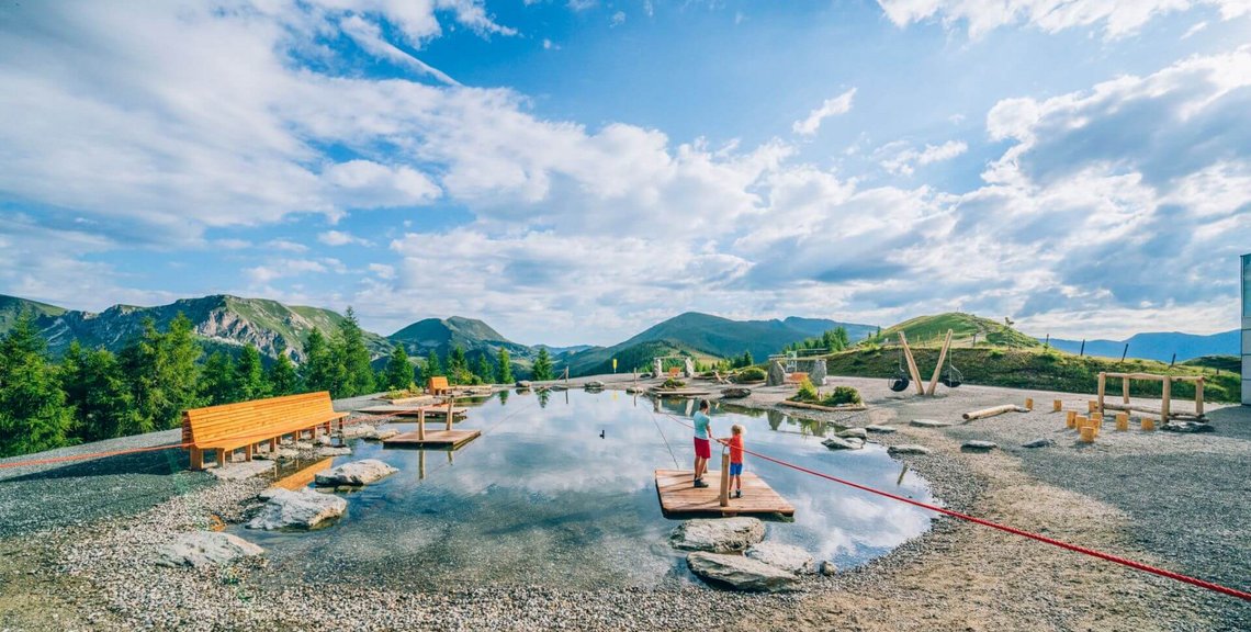 Seilfähre – mit der eigenen Muskelkraft über den Teich - Aktiv Park Bad Kleinkirchheimer Bergbahnen, Ausflug in Kärnten