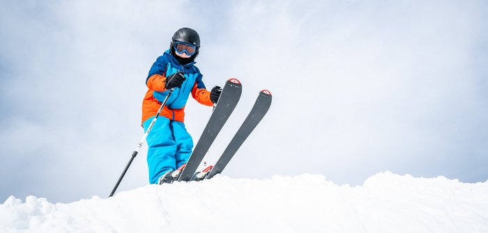 Kind beim Skifahren im Kärntner Skigebiet Bad Kleinkirchheim