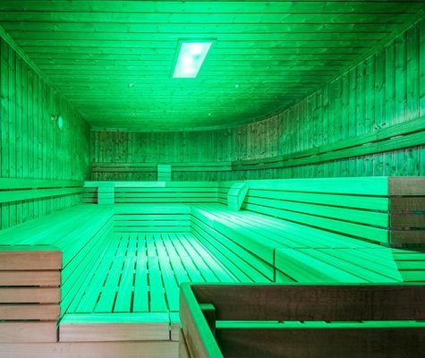 Saunawelten im Thermal Römerbad in Bad Kleinkirchheim genießen, Thermalwasser und Sauna, Wellness-Oase in den Nockbergen
