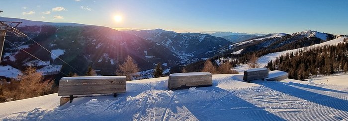 Panorama Aussicht in Richtung Kaiserburg Gipfel, Traumhafte Nockberge im Winter, Alpenpanorama