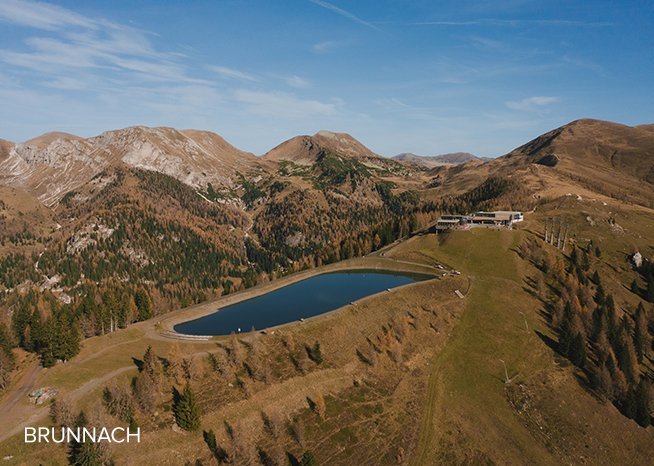 Bergpanorama rund um das Speicherbecken Brunnach im Herbst