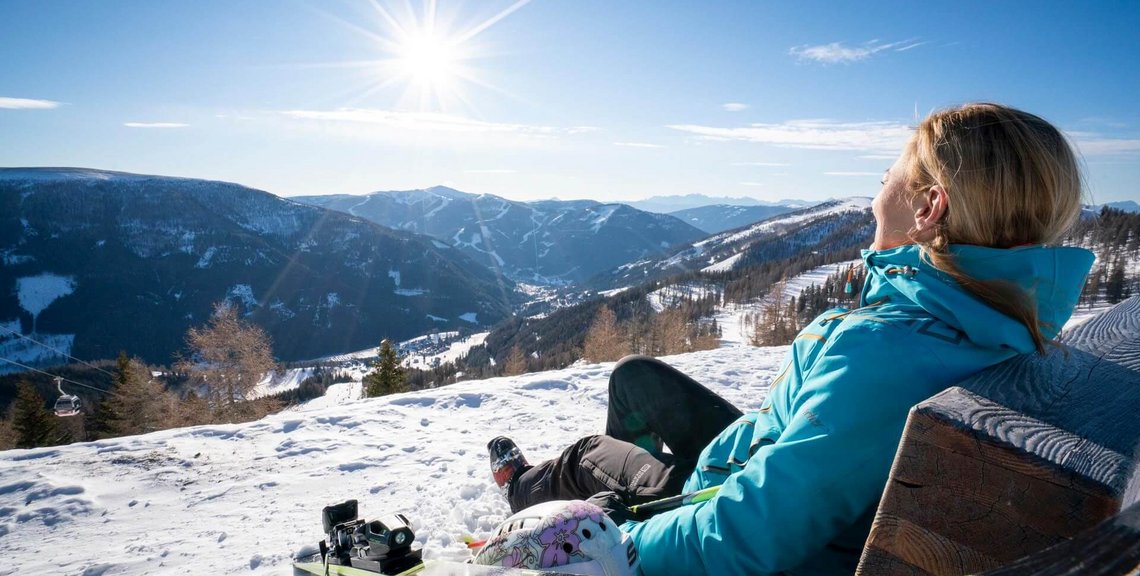Auszeit-Moment im Skigebiet Bad Kleinkirchheim, Sonnentankstelle Kärnten
