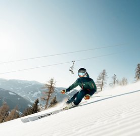 Erste Spur auf der Spitzeck-Abfahrt im Skigebiet Bad Kleinkirchheim