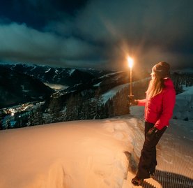 Fackelwanderung bei der Nachtfahrt zum Vollmond, Panorama über Bad Kleinkirchheim bei Nacht, Ausflugsziel bei Vollmond, Kärnten