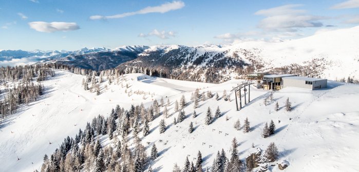 Winteratmosphäre rund um die Biosphärenparkbahn Brunnach, im Kärntner Skigebiet Bad Kleinkirchheim