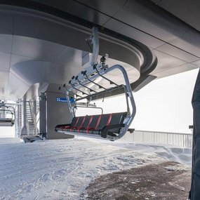 Spitzeckbahn, Kärntens erste Doppelmayr D-Line Sesselbahn, im Skigebiet Bad Kleinkirchheim