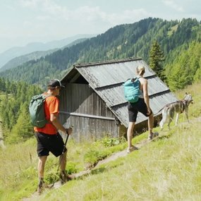 Genusswanderung in Kärnten, Tagesausflug in den Alpen, Pärchen-Ausflug, Kulinarik in der Berghütte
