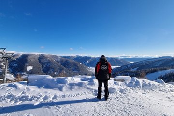  Seilbahnmitarbeiter im Skigebiet Bad Kleinkirchheim, Neuschnee in den Nockbergen, Panorama in Kärnten