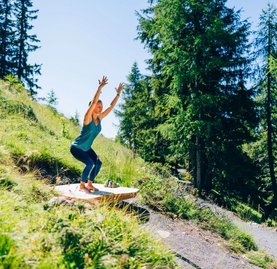 Mountain Yoga Trail auf knapp 2.000 m Seehöhe, Biosphärenparkbahn Brunnach, Urlaub Bad Kleinkirchheimer Bergbahnen  