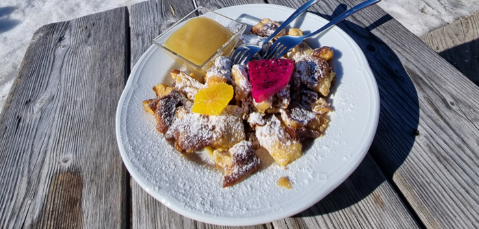 Kaiserschmarren-Genuss vom Nock-IN Panorama Restaurant, an der Bergstation Biosphärenparkbahn Brunnach