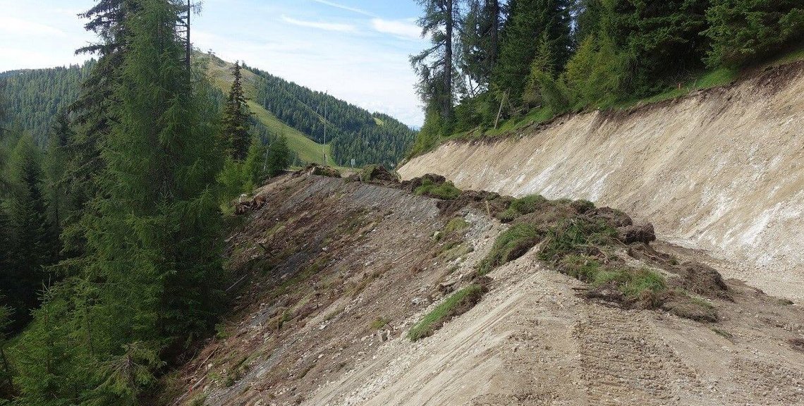 Ski-Verbindung Schartenabfahrt, Baumaßnahmen Skipisten