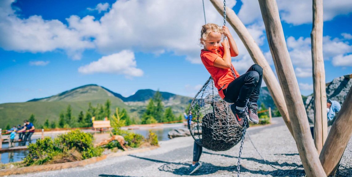 Sommerurlaub mit der Familie, Aktiv Park Bad Kleinkirchheimer Bergbahnen inmitten des Biosphärenpark Nockberge, Bewegungselemente, Spaß am Berg