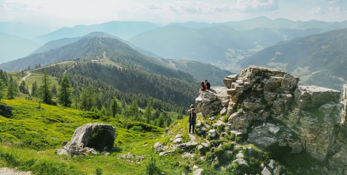 Nockberge-Panorama, Familien-Wandern in Kärnten, Tagesausflug in Bad Kleinkirchheim mit den Großeltern