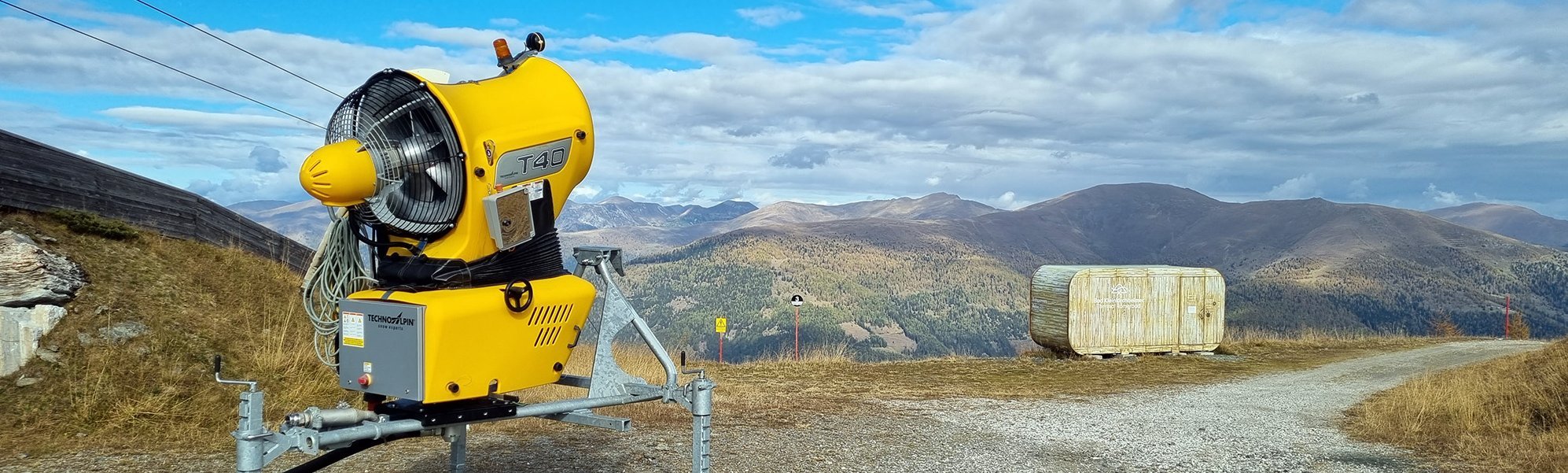 Techno-Alpin T40 Niederdruck-Propellermaschine an der Bergstation Kaiserburgbahn 