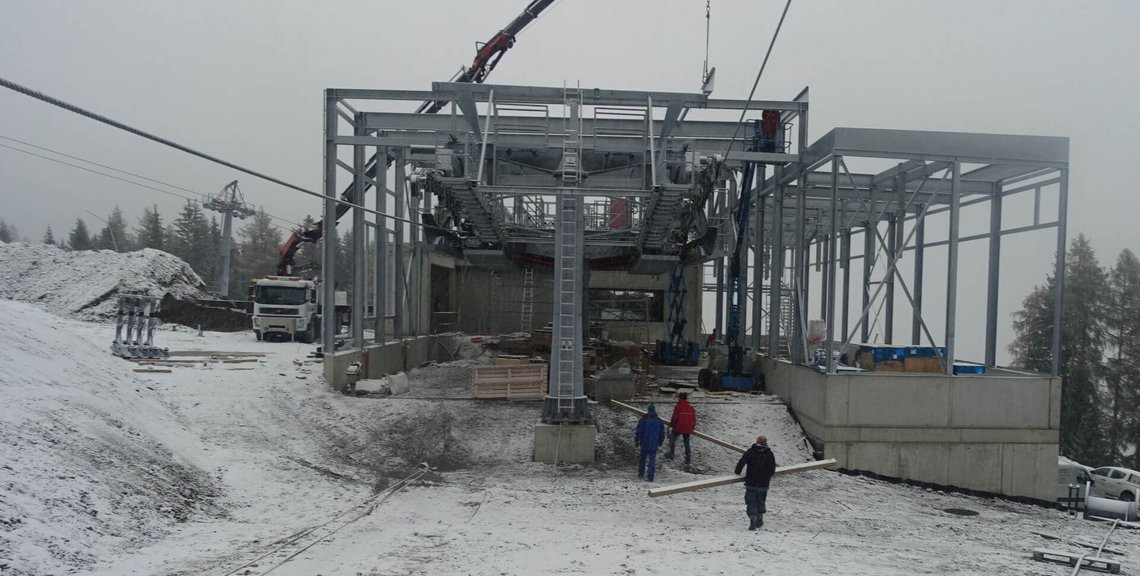 Talstation Spitzeckbahn im Winter, Baufortschritt neuer Liftbau